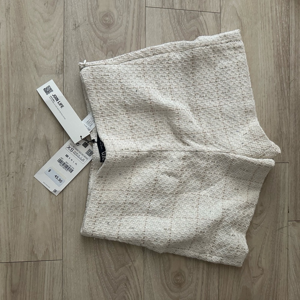 Zara Cream Textured Shorts